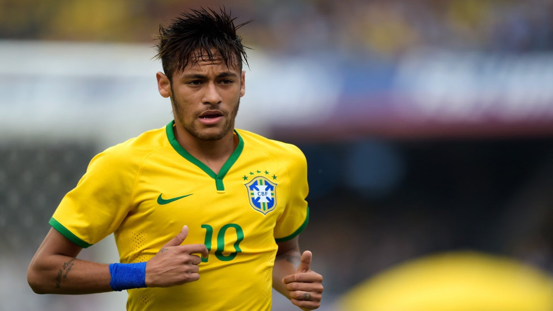 《Faker谈比赛经验：从新人到千万观众焦点》，faker接受采访